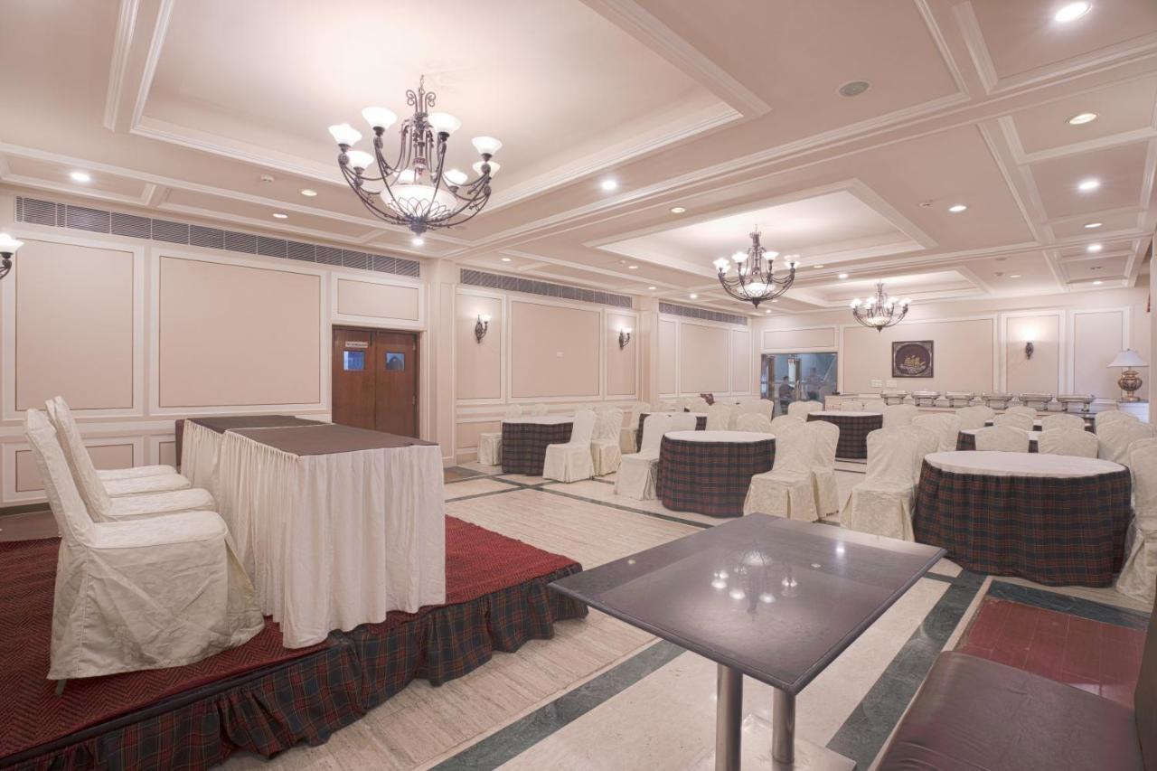 Hotel Le Castle Rudrapur Eksteriør billede
